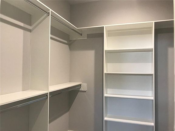 3rd image of 5606 Sunshine Dr #7