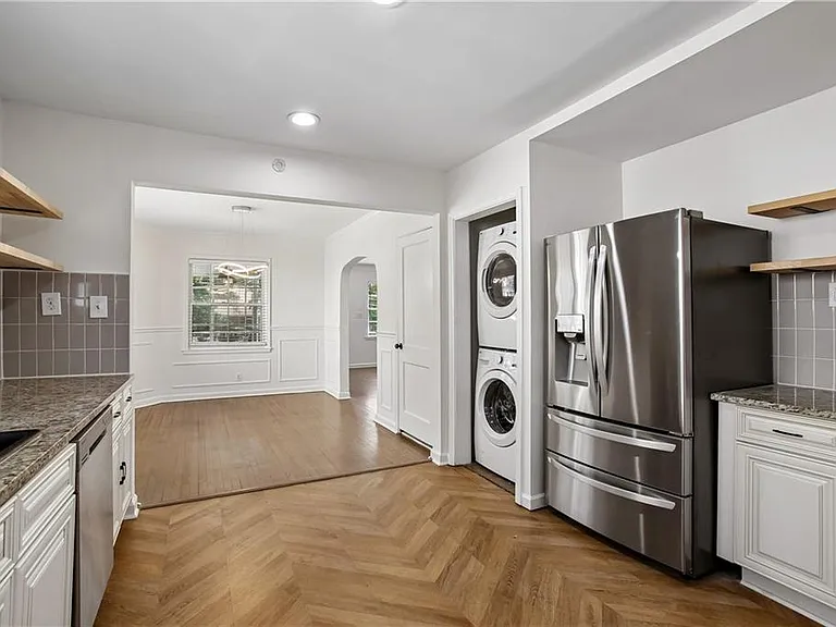 1649 Beecher St SW — Photo 12