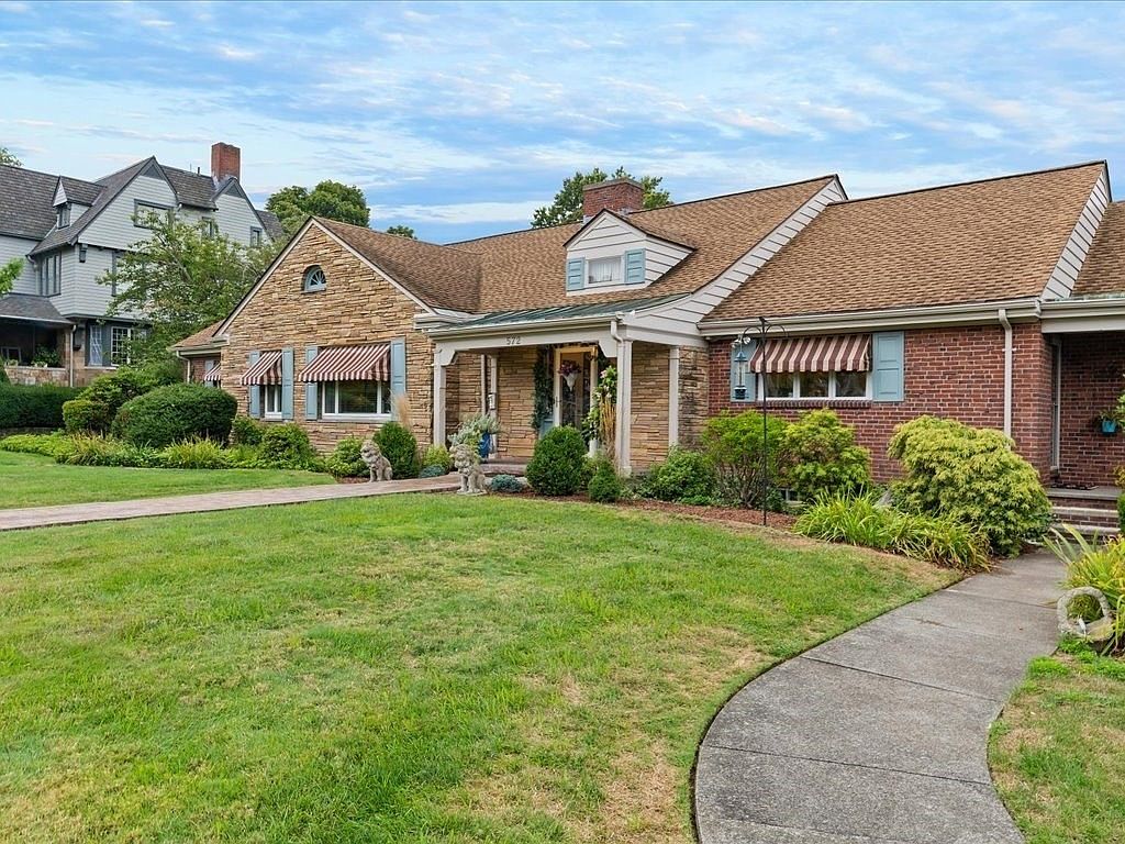 572 Highland Ave, Fall River, MA 02720 Zillow