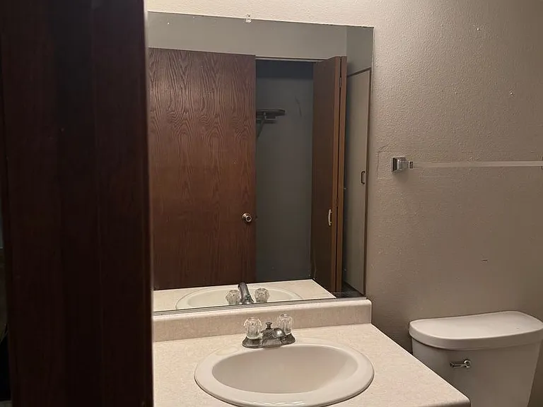 2319 Meadow Ln — Photo 12