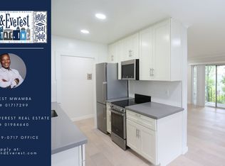 315 Hanover Ave APT 304, Oakland, CA 94606