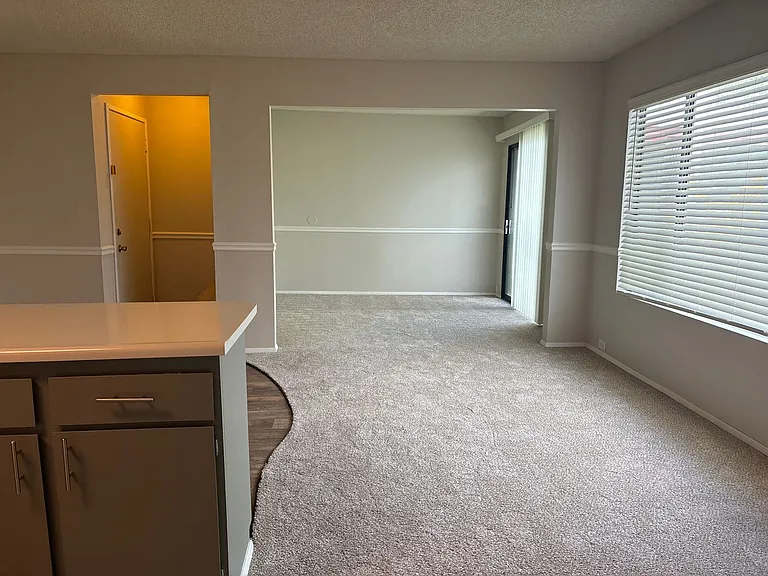Near Everything, All Amenities! 1616 Q Street, Camellia Court Apartments — Photo 4