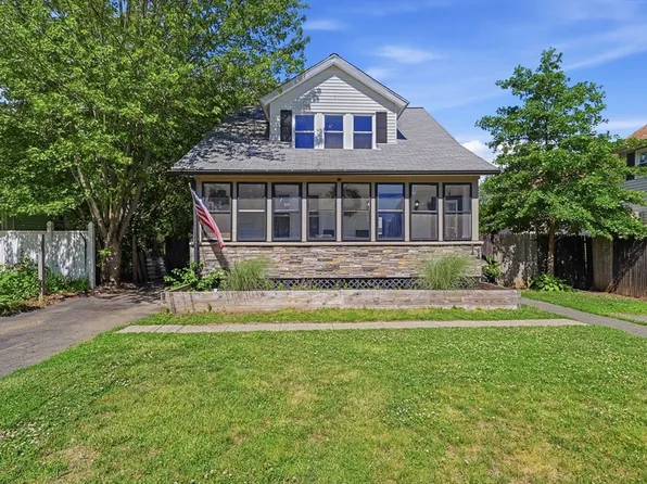 11 Furrow St, Westfield, MA 01085