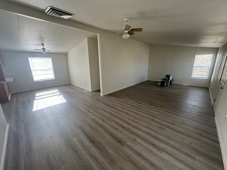 5775 Biller Ln — Photo 4