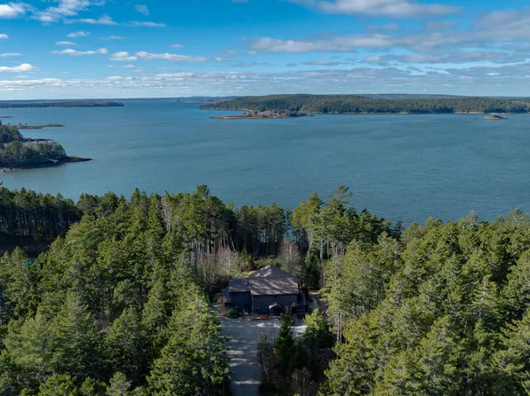 1700 Tremont Road, Tremont, ME 04674