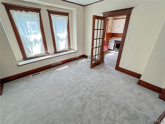 2nd image of 164 Stenzil St