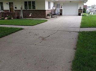 129 N Ash St, Dodge, NE 68633