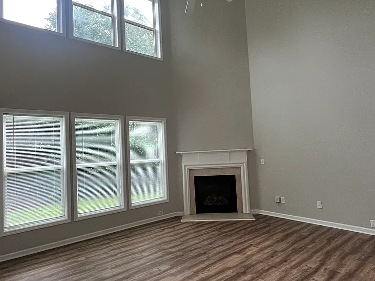 2501 Southhaven Ln — Photo 19