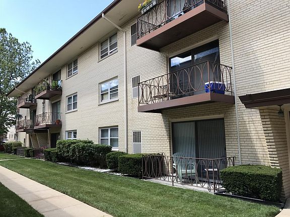 3rd image of 5516 W Windsor Ave APT 2M
