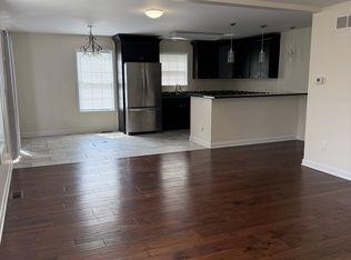 100 E Central Ave APT B, Delaware, OH 43015