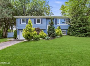 5 Dogwood Dr, Jackson, NJ 08527