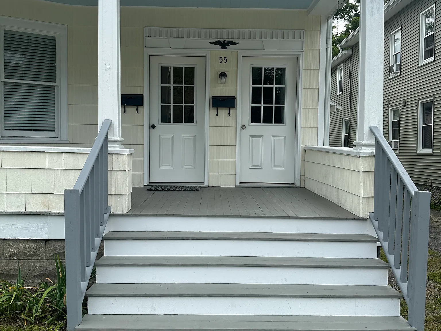 3 bed, 1184 sqft, $1,875 — Photo 2