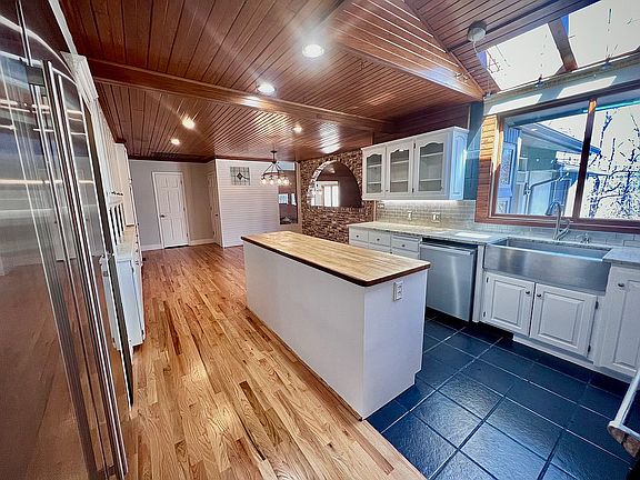 Kitchen - storage galore