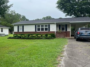 129 Christopher Cir, Athens, AL 35611