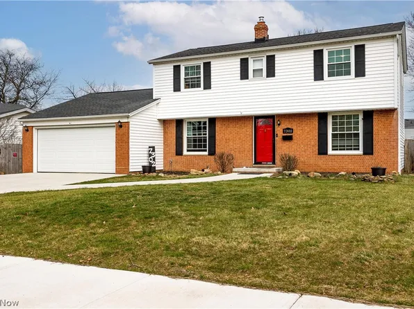 7302 Trevor Ln, Parma, OH 44129