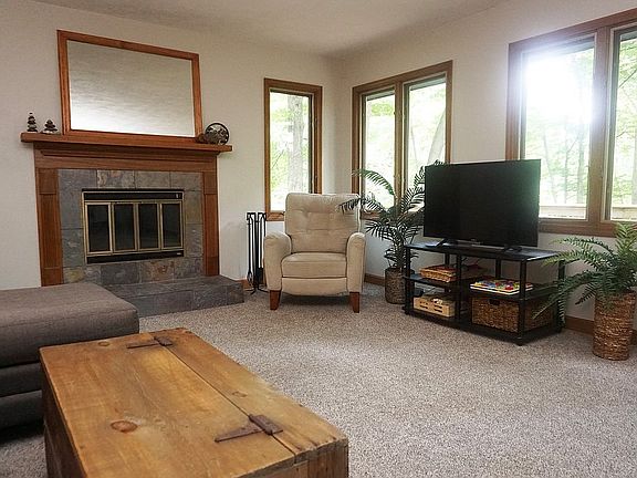 5th image of 6674 Woodbrook Dr SE
