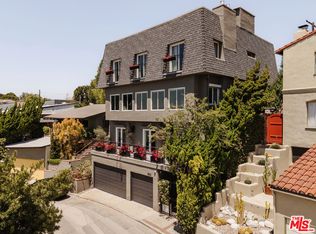 3823 Franklin Ave, Los Angeles, CA 90027