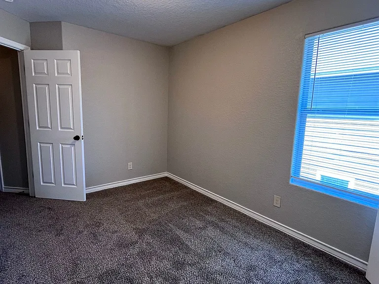 5107-5109 Flipper Dr — Photo 19