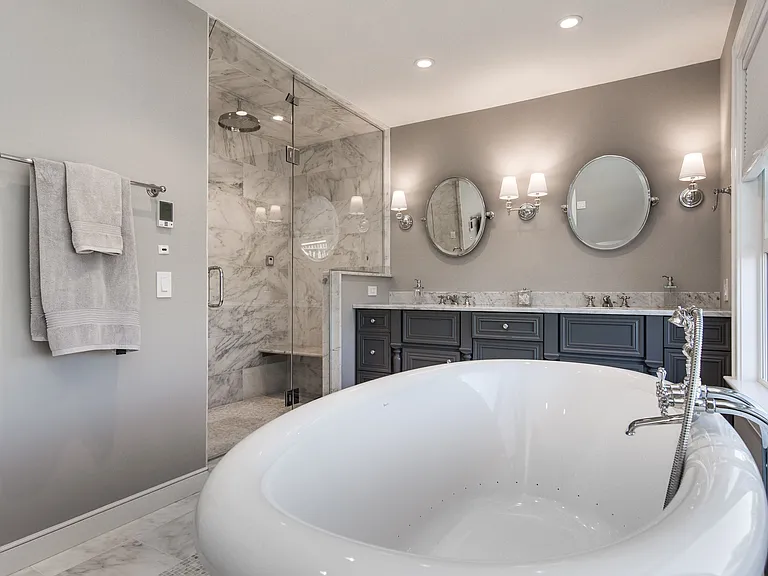 246 E Lake Dr — Photo 7