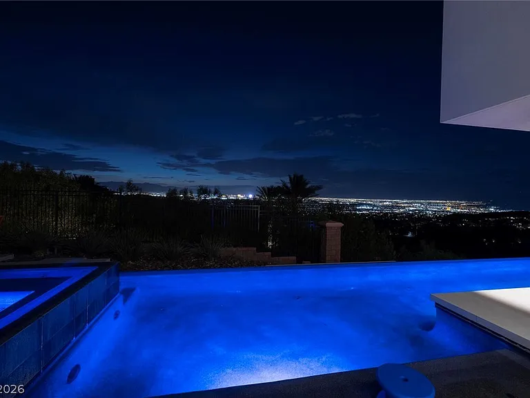 750 Dragon Ridge Dr — Photo 40