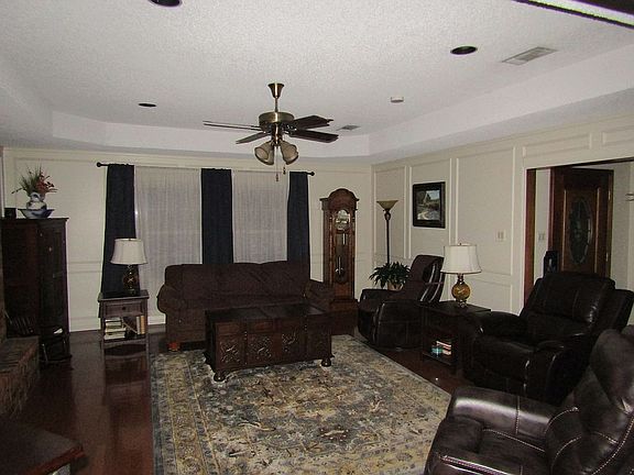 4th image of 5020 Lake View Cir