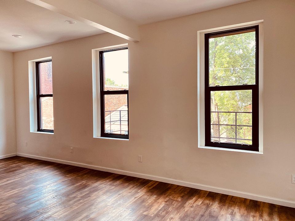 1st image of 212 Peete St #21