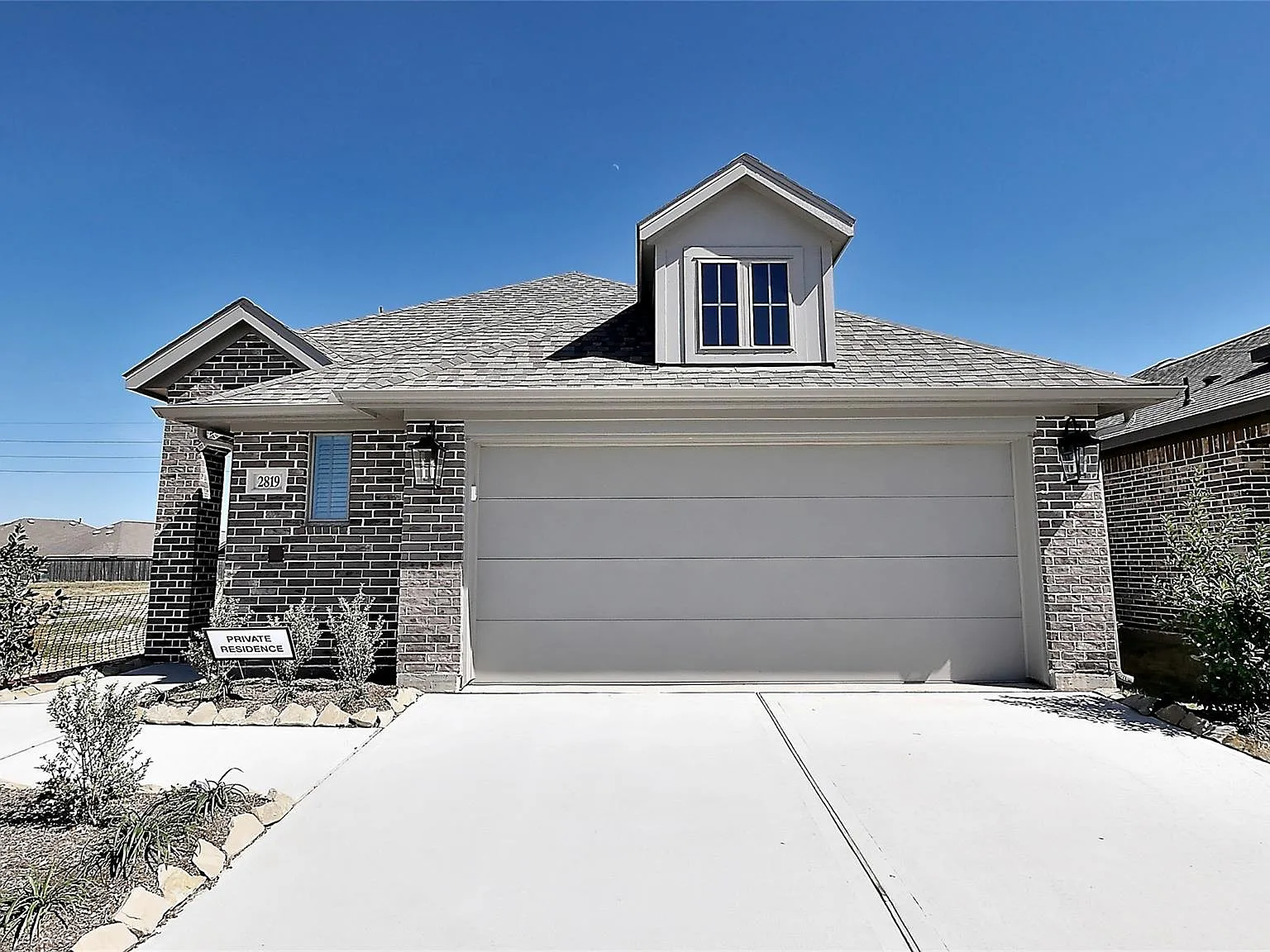 3 bed, 2.0 bath, 1650 sqft, $2,395 — Photo 1