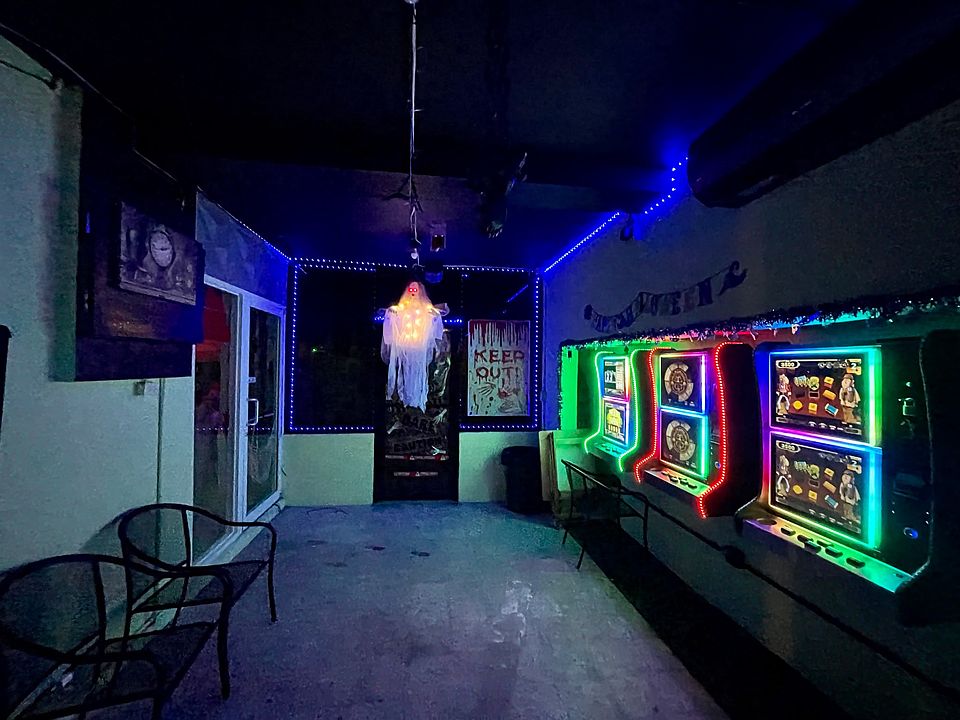 2nd image of 825 Avenue Iturregui Unit San-1