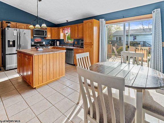 4th image of 407 Corona Dr