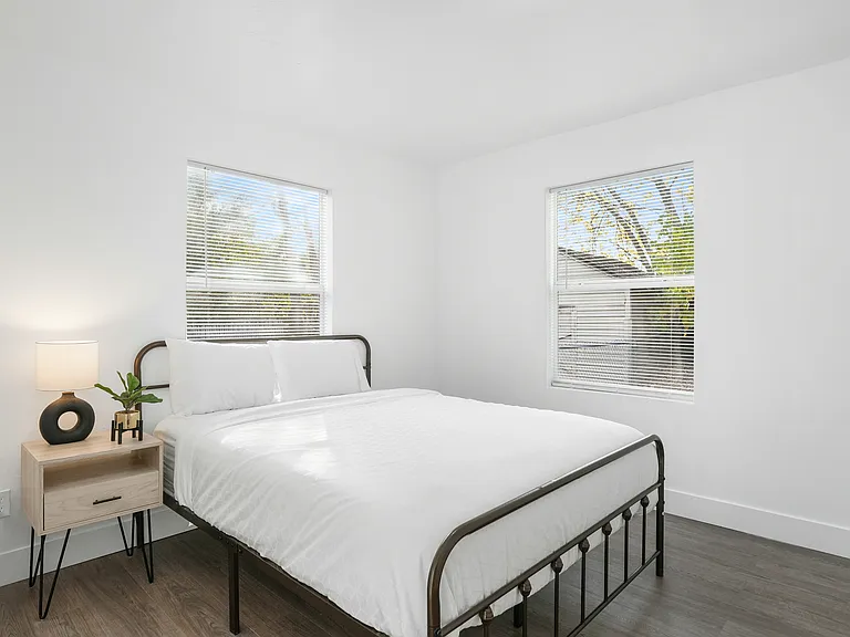 4938 S Center St #2 — Photo 14
