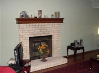 11659 Garnett St, Overland Park, KS 66210