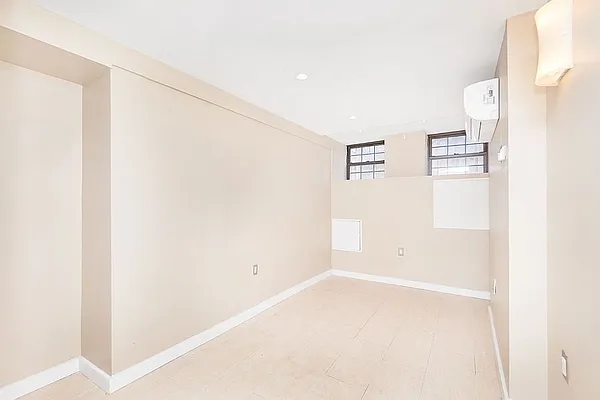 Rented by Skyward | media 49