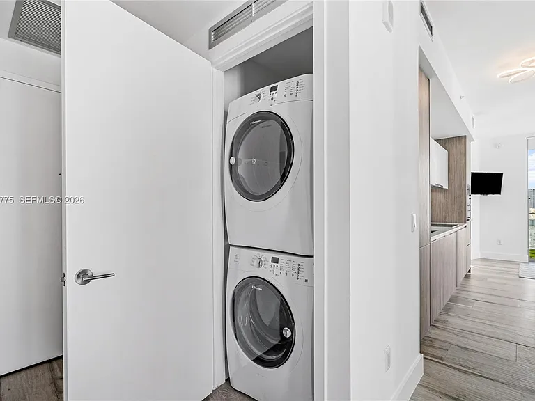 2900 NE 7th Ave #1609 — Photo 4