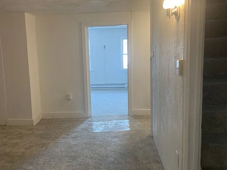 519 McKenzie St — Photo 5