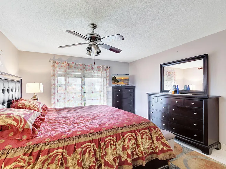 4660 Greentree Pl #105-B — Photo 6