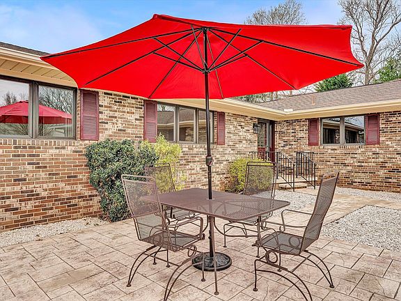 5th image of 4925 Grape Tree Ln