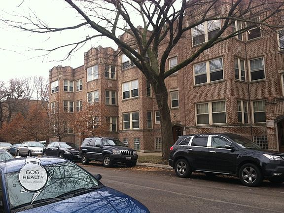 2nd image of 1901 W Argyle St APT 2