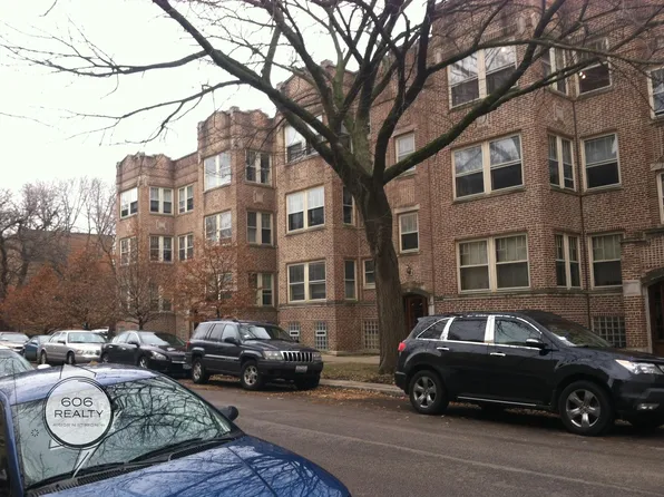 Large Vintage Ravenswood Apts! Special Offer!
