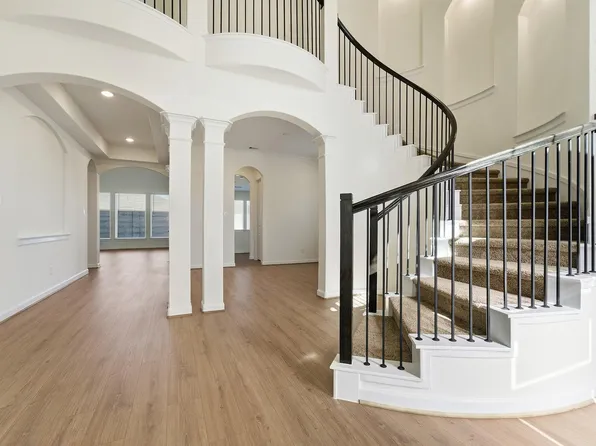 8427 Crab Blossom Dr, Cypress, TX 77433
