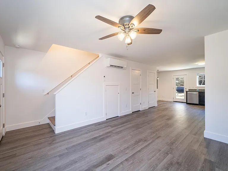 142 Rumbough Pl #1 — Photo 8