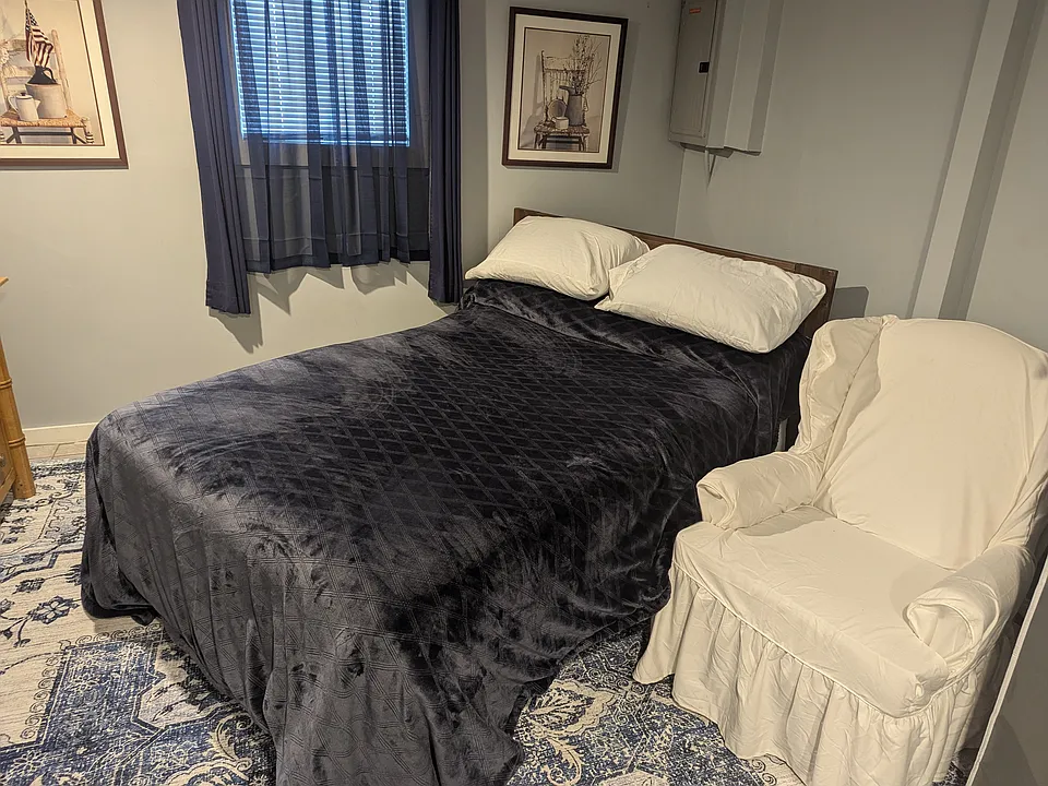37 Messinger St