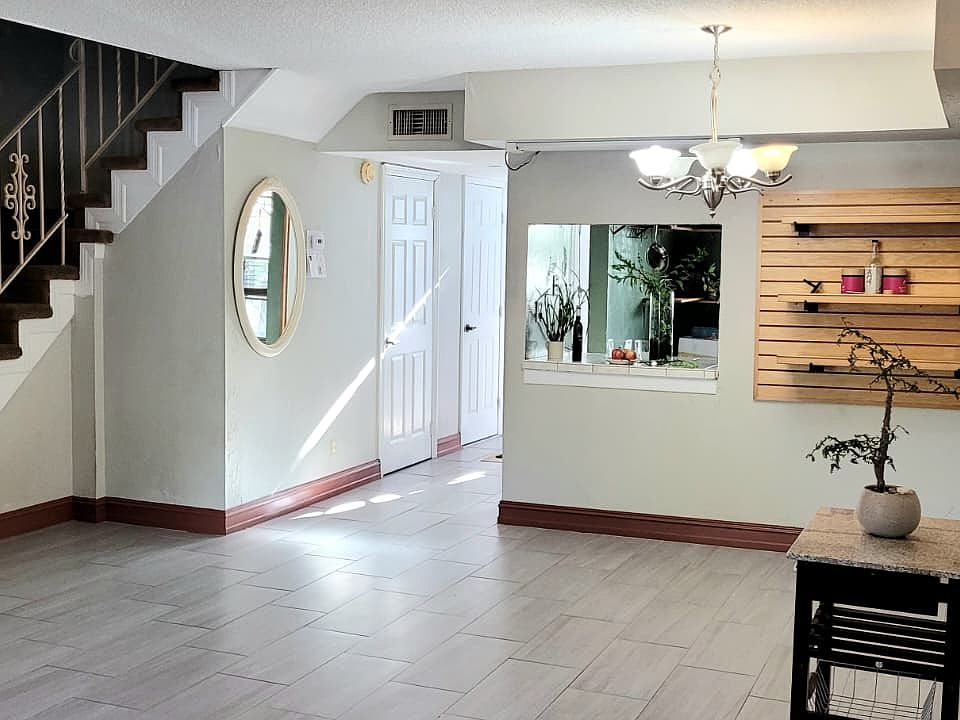 Dining /kitchen/ front entrance