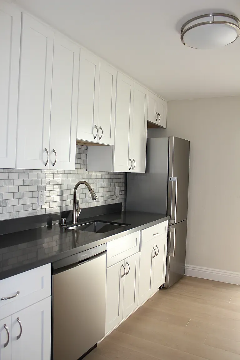 Julia Apartments on Bellevue — Photo 2