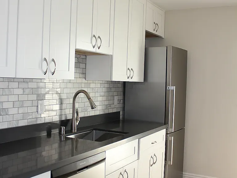Julia Apartments on Bellevue — Photo 2