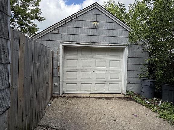 2nd image of 4900 25th AVENUE