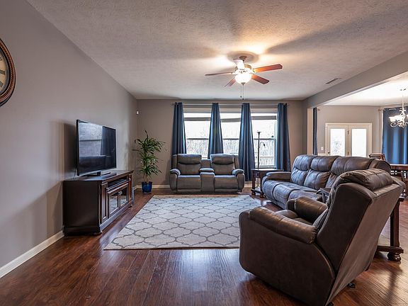 5th image of 5498 W Hoge Dr