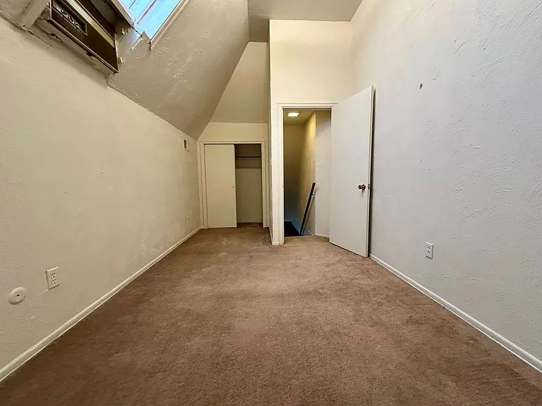 366 S Negley Ave — Photo 19