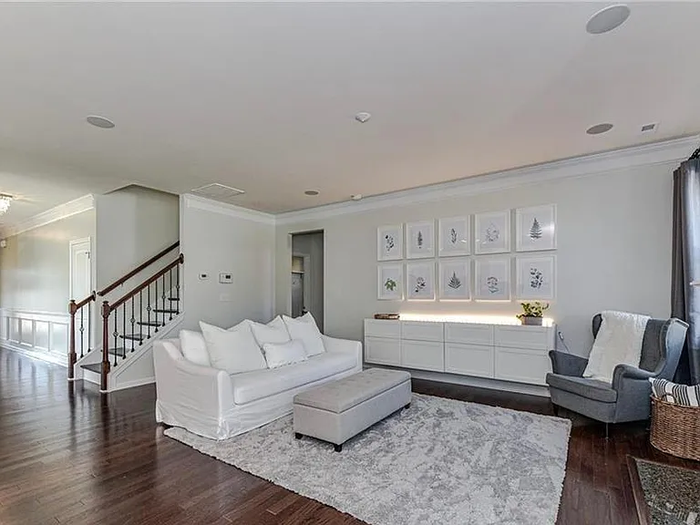8914 Loch Glen Way — Photo 11