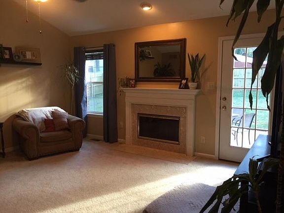 3rd image of 101 Pickett Dr