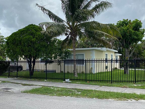 5th image of 13720 NW 8th Ave